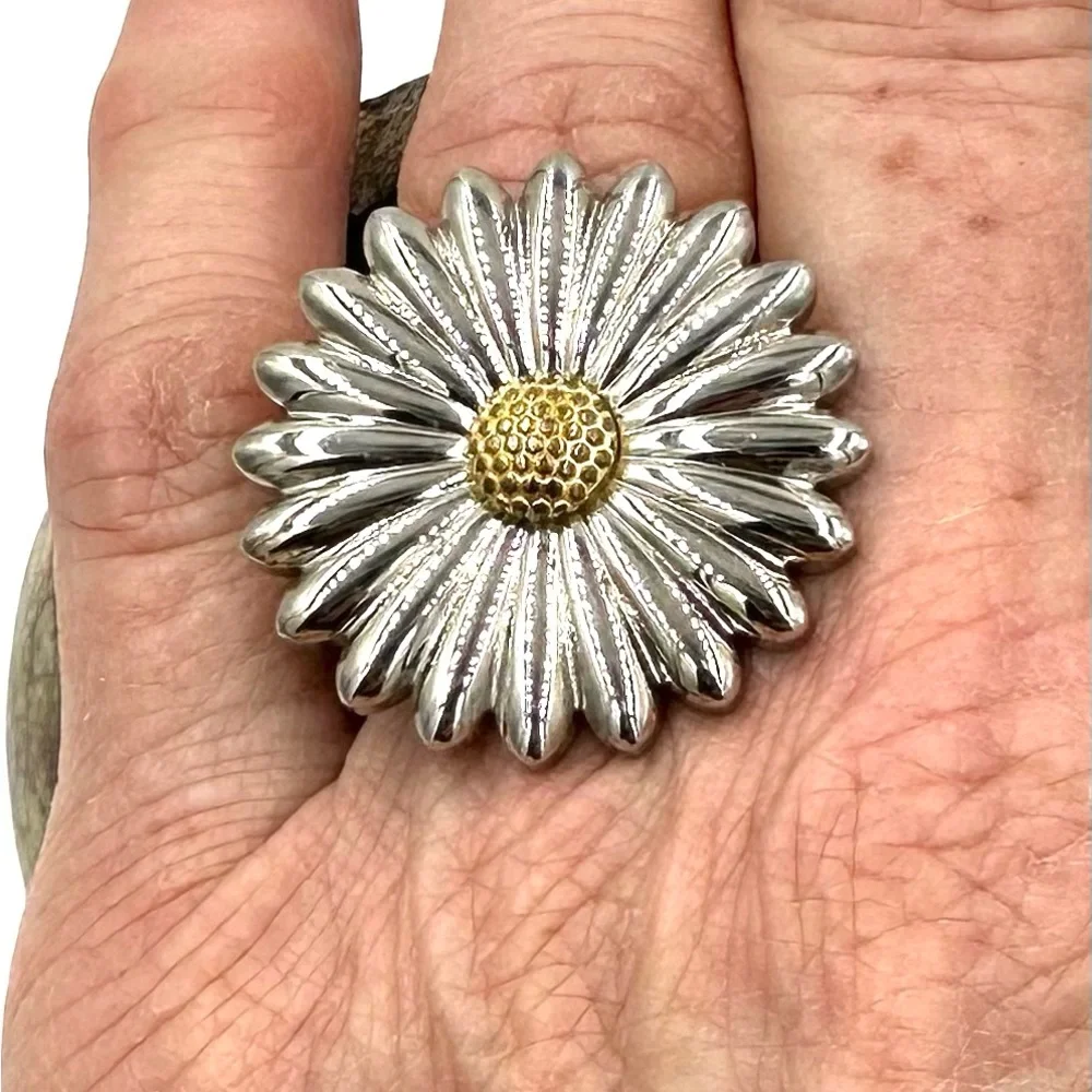Nadri Stainless Steel Daisy Ring 10.25 NWOT